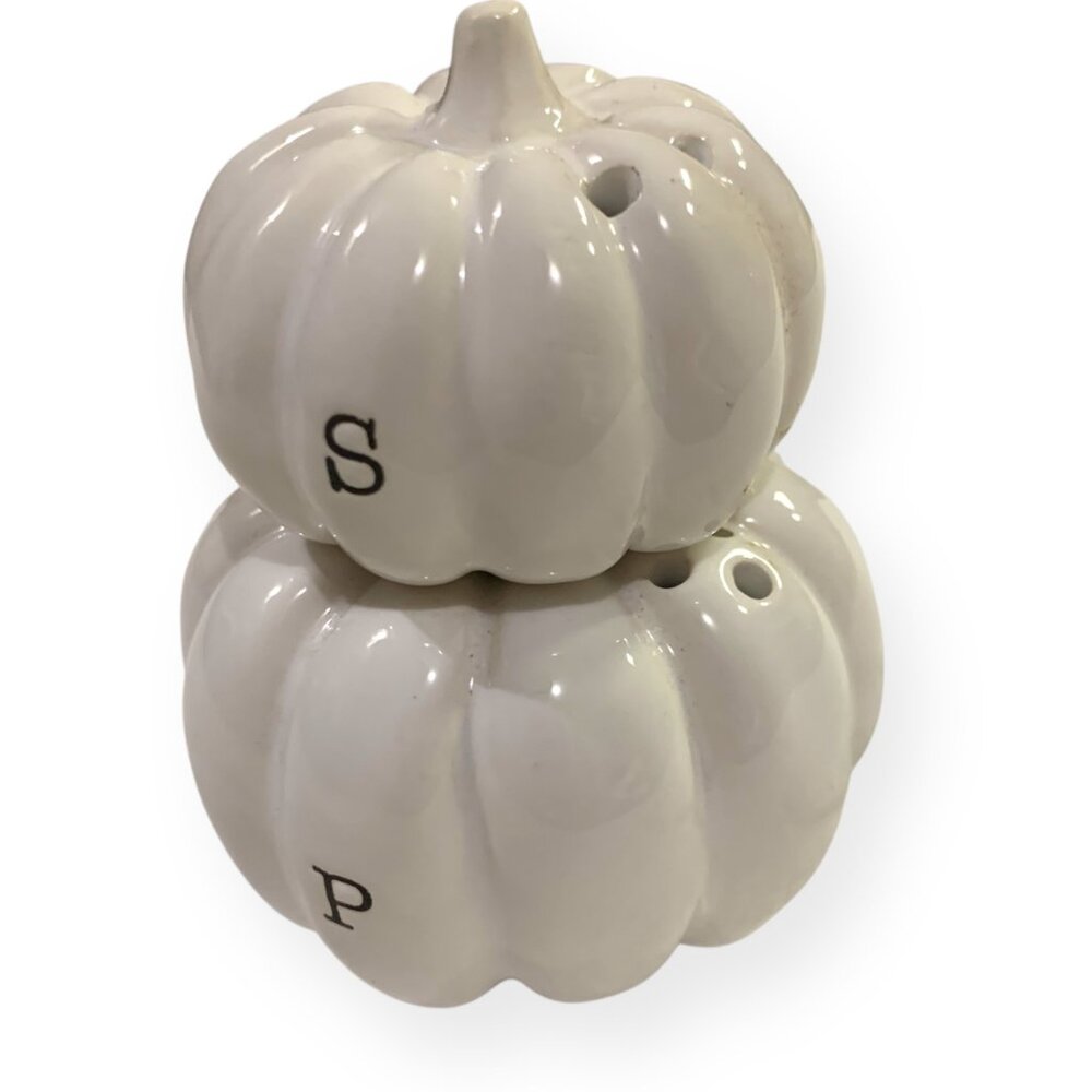 NWOT Ceramic Pumpkin Stackable Salt & Pepper Shaker‎ Classy White Party Pumpkin